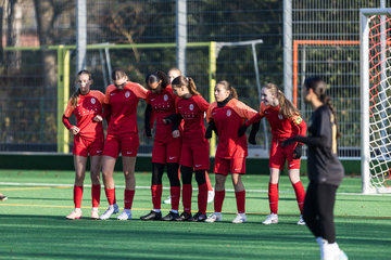 Bild 351 - wBJ VfL Pinneberg2 - Eimsbuttler TV 3 : Ergebnis: 5:0